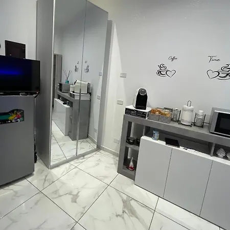 ゲストハウス Nicol バーリ